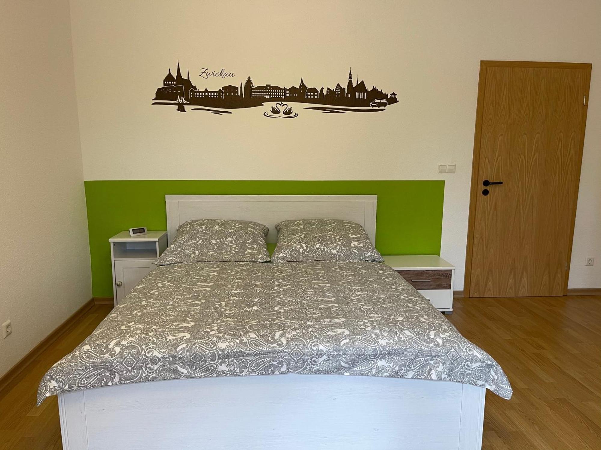 Ferienwohnung Im Zentrum Zwickaus Esterno foto